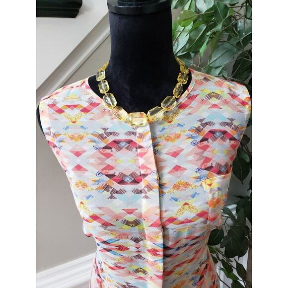 Cabi Avery Multicolor Round Neck Sleeveless Sheer Button Front Tunic Size Medium - Picture 2 of 14